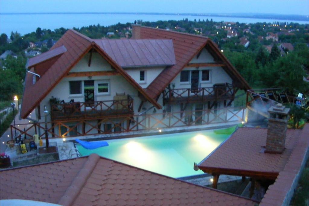Holidaysport Haus Balatongyörök エクステリア 写真
