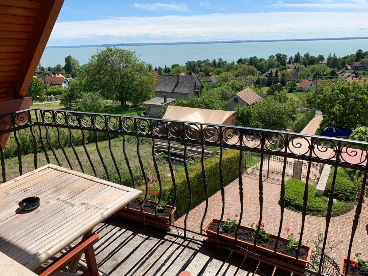 Holidaysport Haus Balatongyörök エクステリア 写真