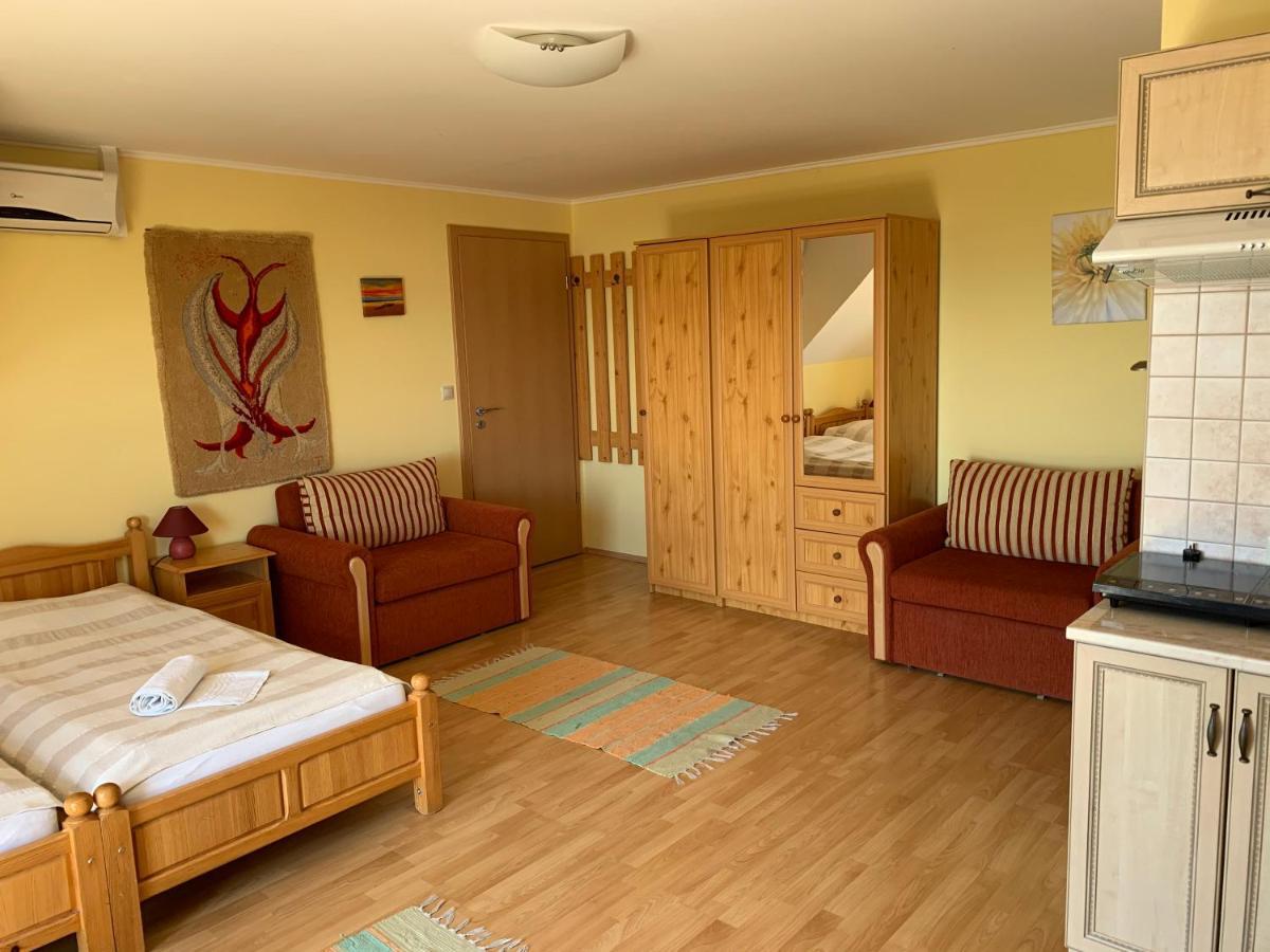 Holidaysport Haus Balatongyörök エクステリア 写真