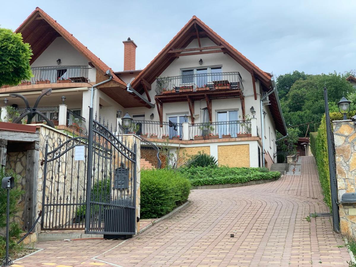 Holidaysport Haus Balatongyörök エクステリア 写真